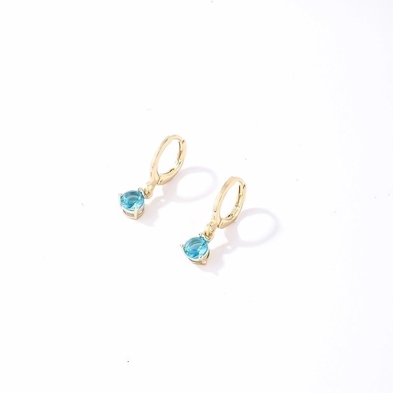 Pendants d'oreilles plaqués or sertis de gouttes de zircon