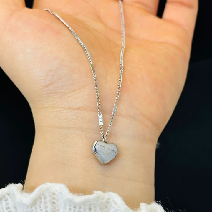 Coeur sur chaîne de 18 pouces