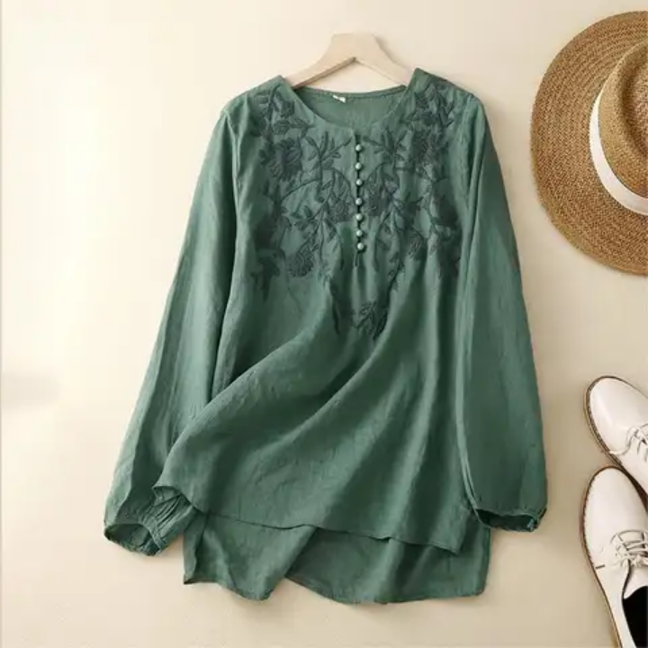 Délicate blouse en lin à broderie