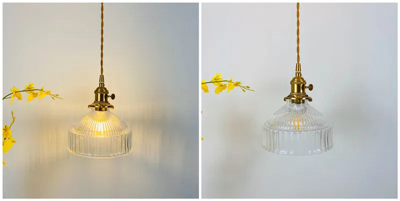 Petit lustre en verre et laiton