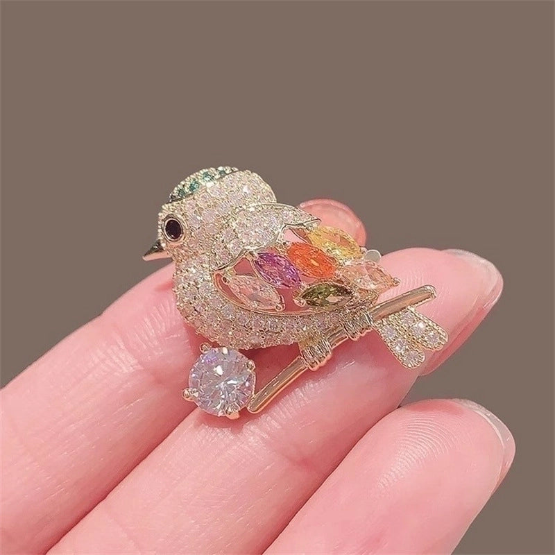Broches uniques en strass