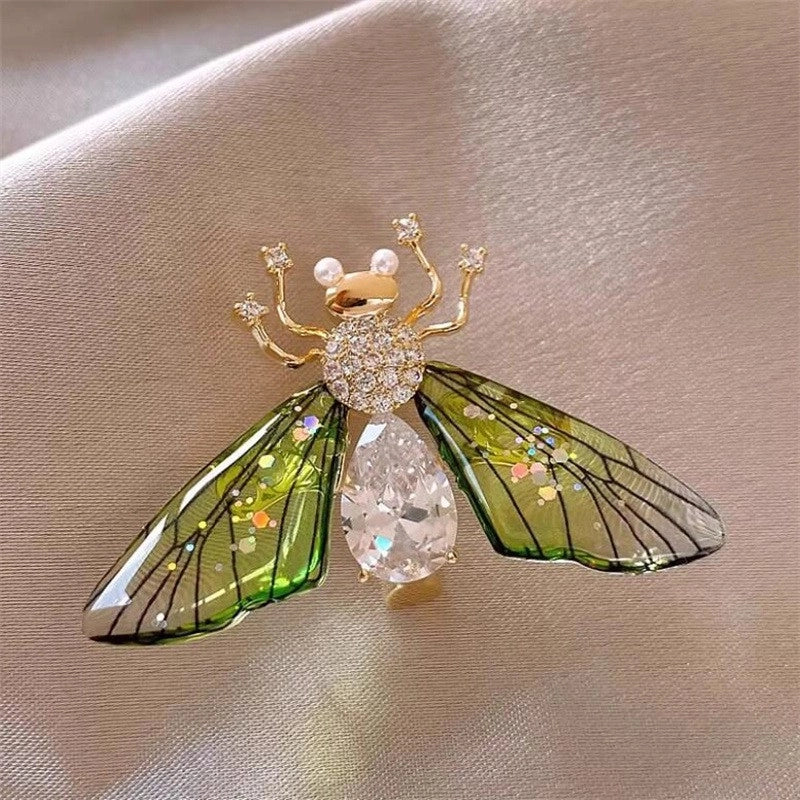 Broches uniques en strass