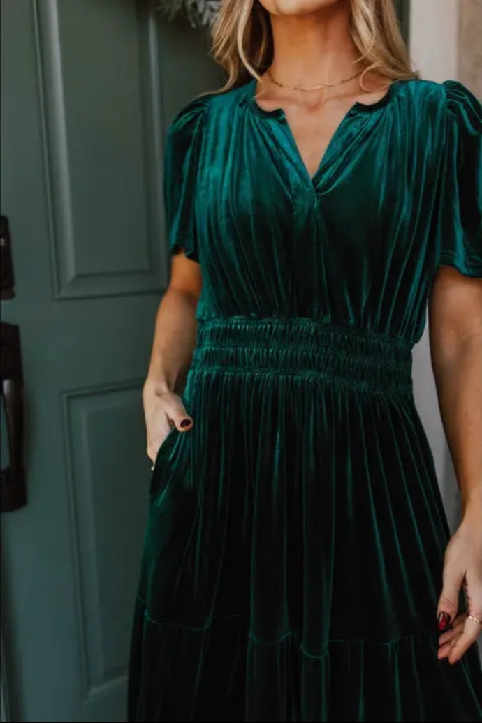 Robe longue en velours à taille froncée