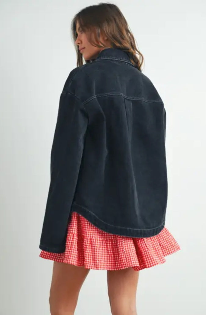 Veste en jean noir à boutons pour dames