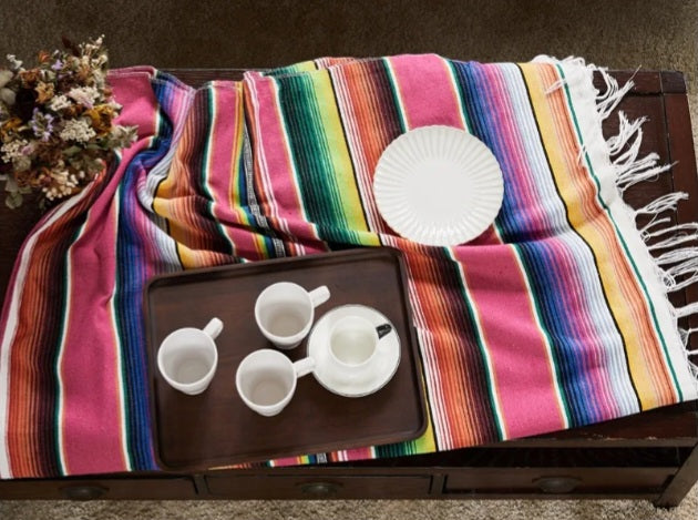 Nappe à rayures arc-en-ciel pour soirées de cartes ou autres