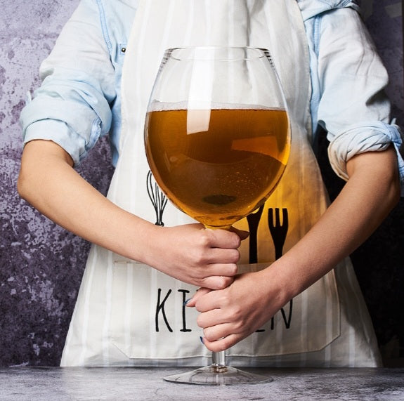 Coupe géante pour amateurs d'alcool
