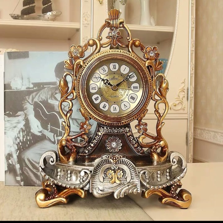 Horloge de cheminée en résine