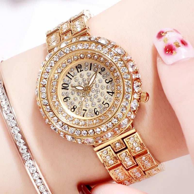 Jolie montre à quartz de soirée