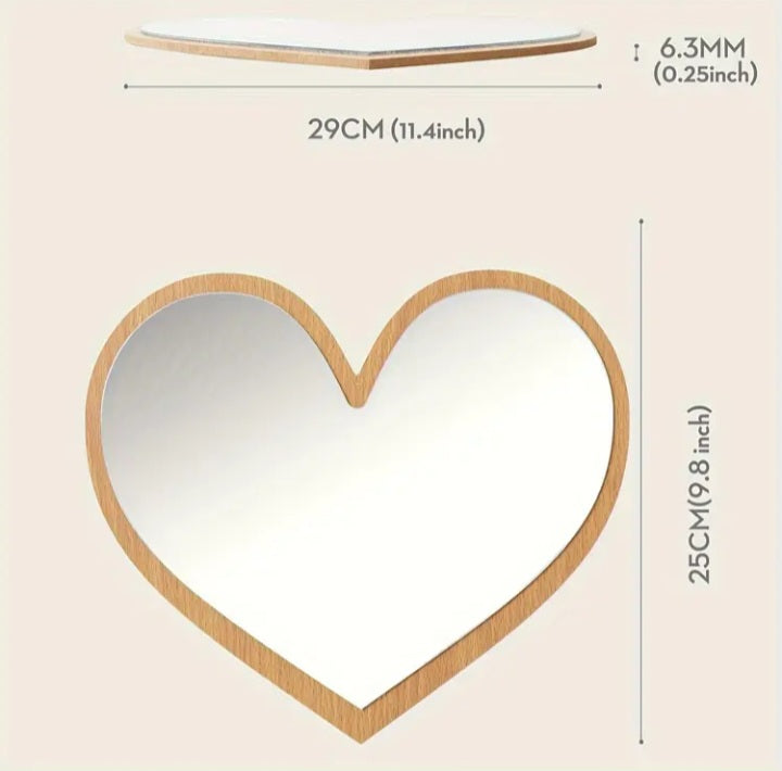 Miroir mural en forme de coeur 25 x 29 cm