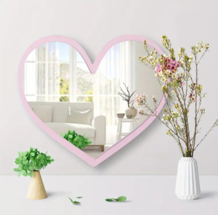 Miroir mural en forme de coeur 25 x 29 cm