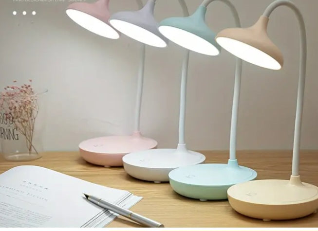 Lampe de table USB au design moderne
