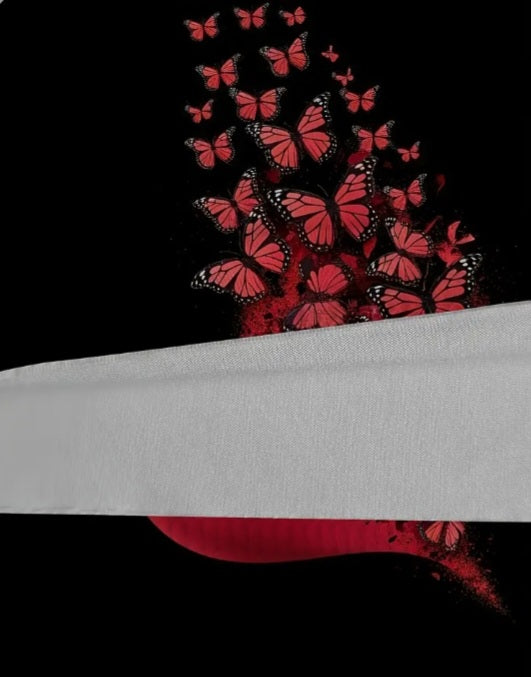 Haut d'uniforme Des papillons au coeur