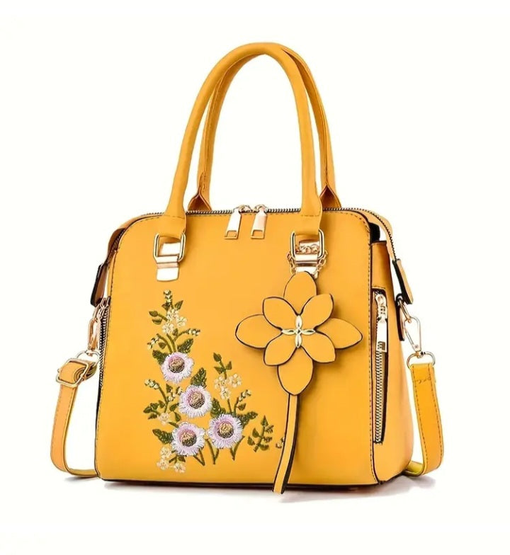Joli sac à main d'été à broderie florale