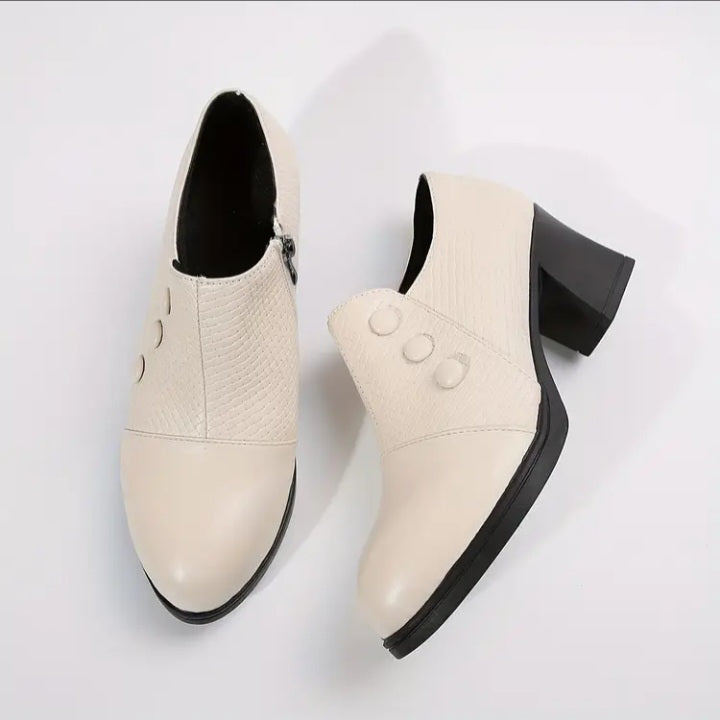 Chaussure tout aller à bout pointu arrondi et talon carré