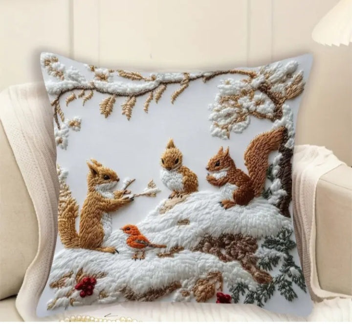 Housse de coussin en polyester brodée