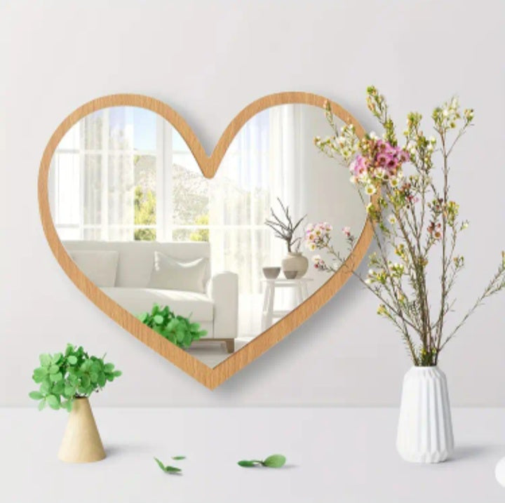 Miroir mural en forme de coeur 25 x 29 cm