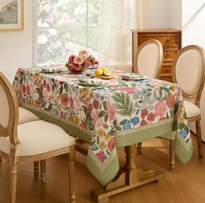 Nappe à motif de fleurs