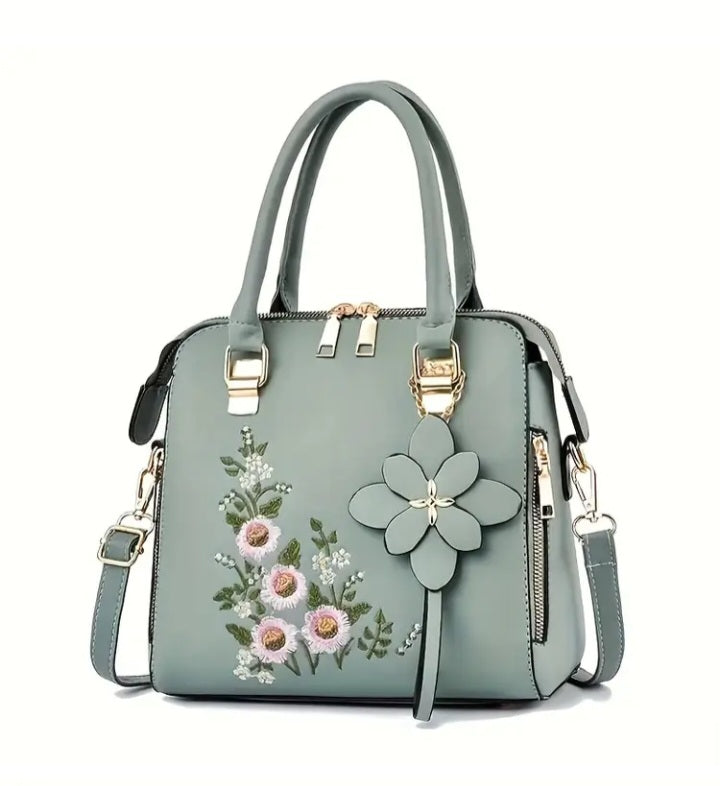 Joli sac à main d'été à broderie florale