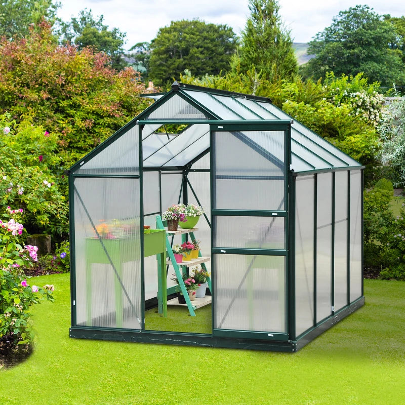 Serre en polycarbonate Outsunny de 6.2 x 8.3 x 6.6 pieds