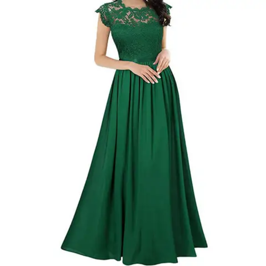 Robe de soirée garnie de dentelle