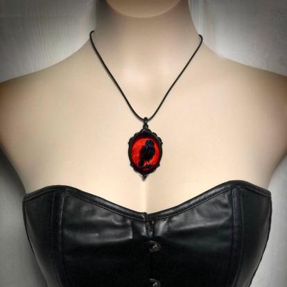 Collier de corbeau gothique