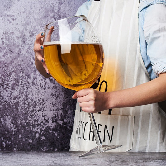 Coupe géante pour amateurs d'alcool