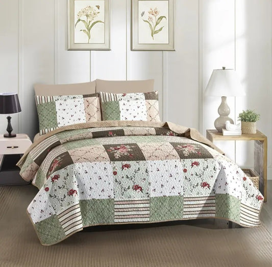 Couvre-lit matelassé à carreaux et petites fleurs