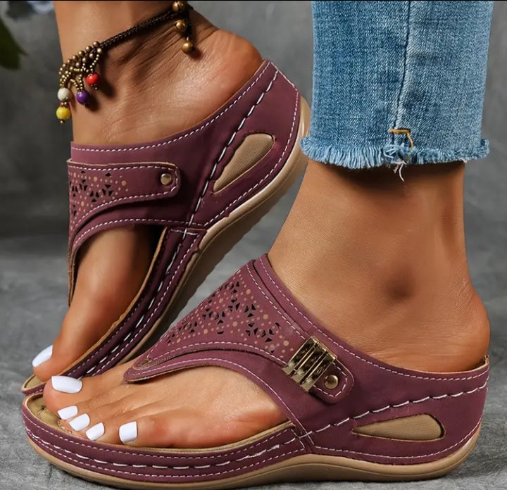 Sandales mi-hautes à motifs géométriques