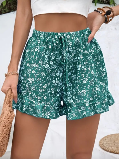 Short vert à fleurs et à volants