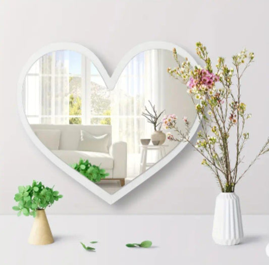 Miroir mural en forme de coeur 25 x 29 cm